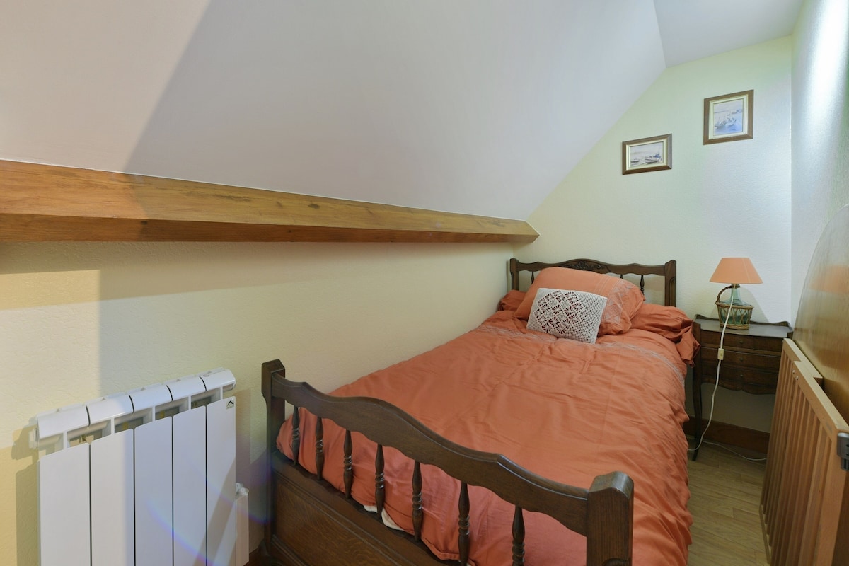 Espace nuit avec lit simple